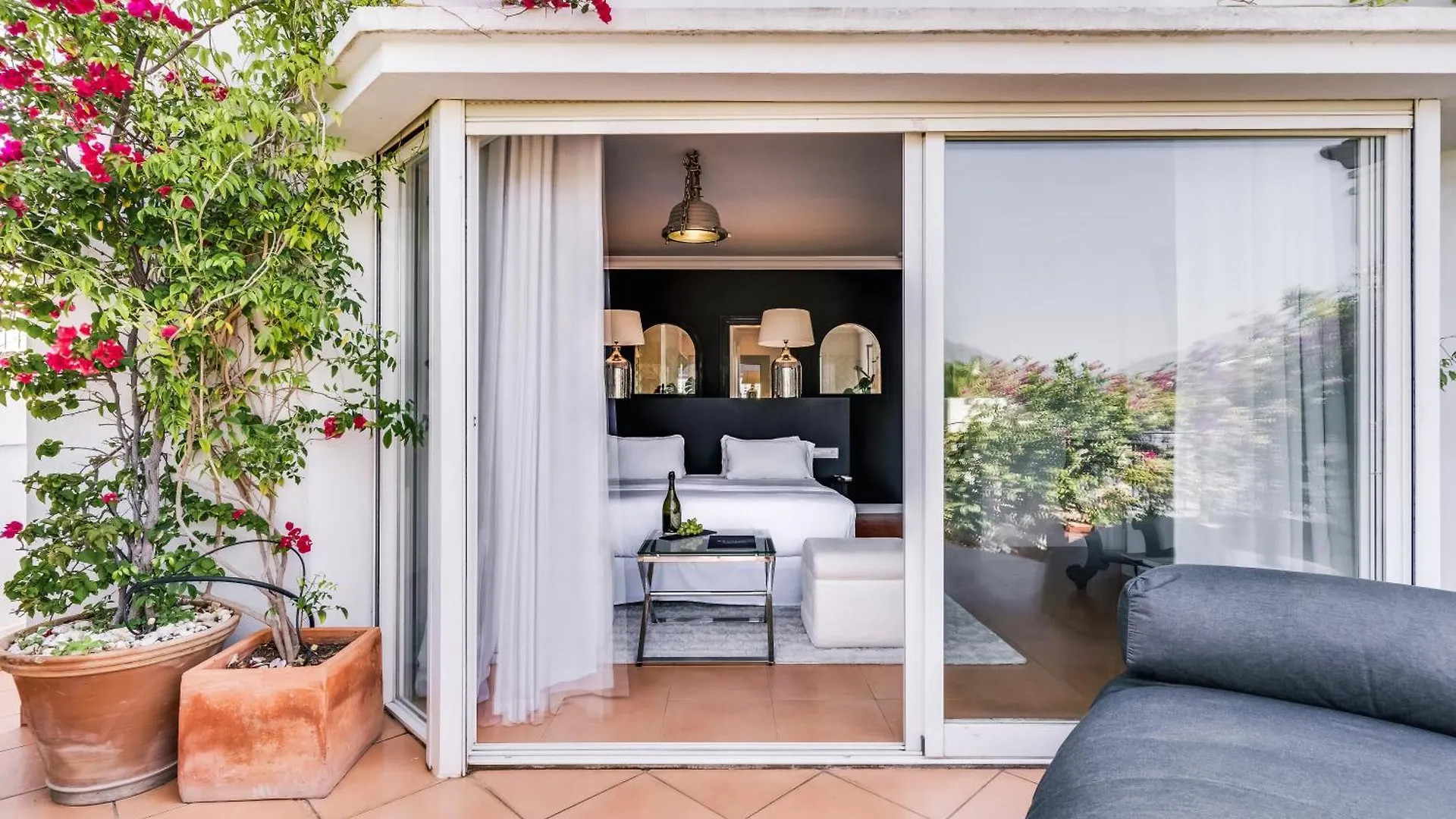 Molo Luxury Suites Puerto Banus Marbella Spanyolország