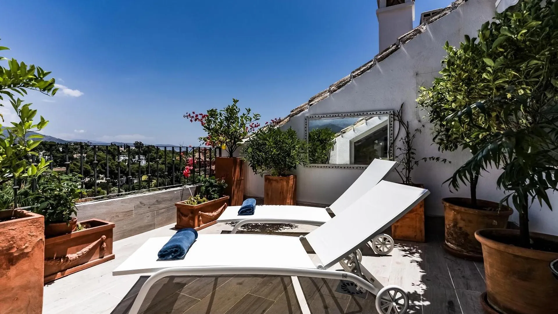 Molo Luxury Suites Puerto Banus Marbella