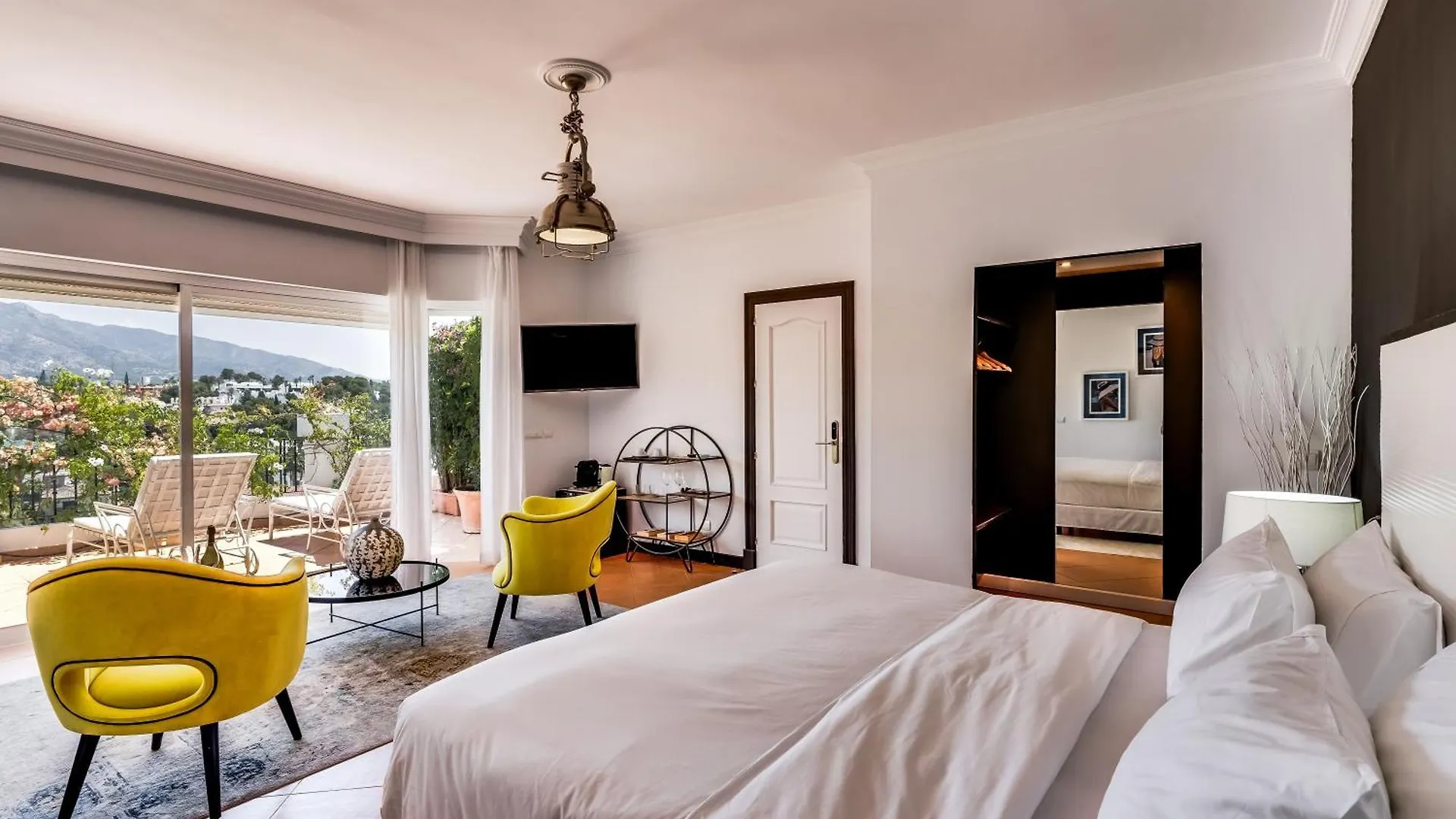 Molo Luxury Suites Puerto Banus Marbella 0*,