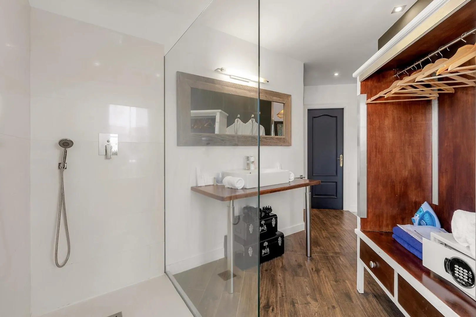 Molo Luxury Suites Puerto Banus Marbella Otel