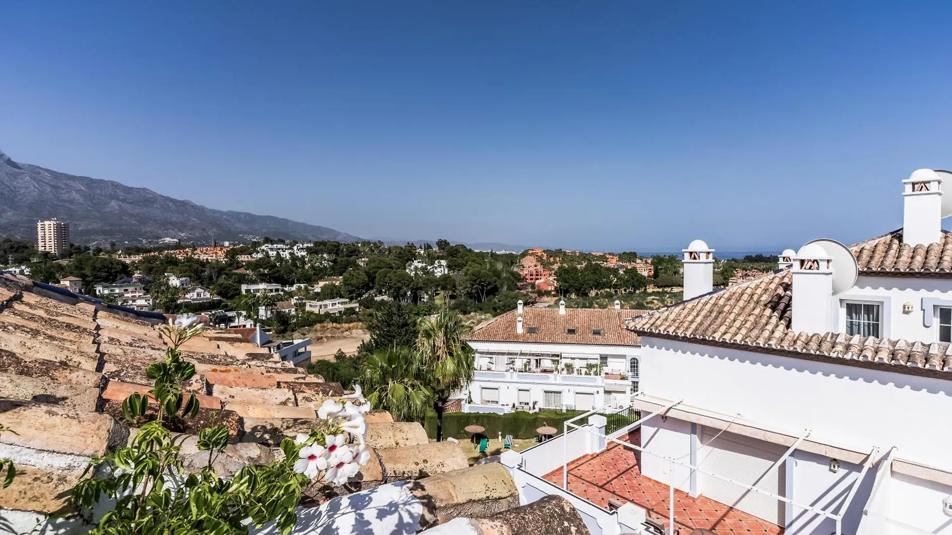 Molo Luxury Suites Puerto Banus Marbella 0*,