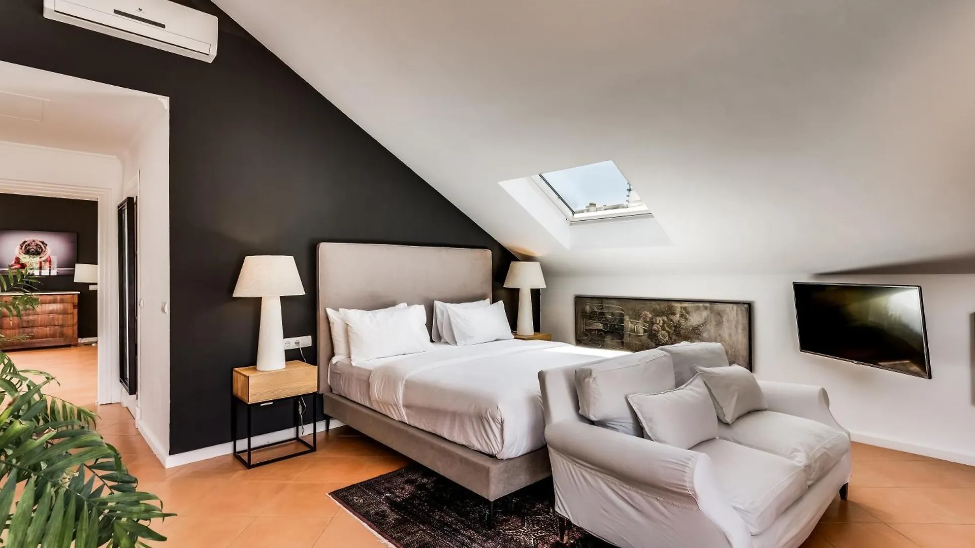 Molo Luxury Suites Puerto Banus Marbella Spain