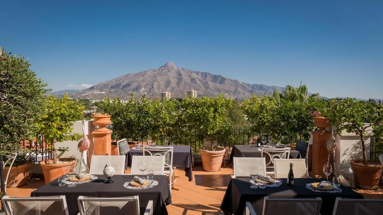 Molo Luxury Suites Puerto Banus Marbella İspanya