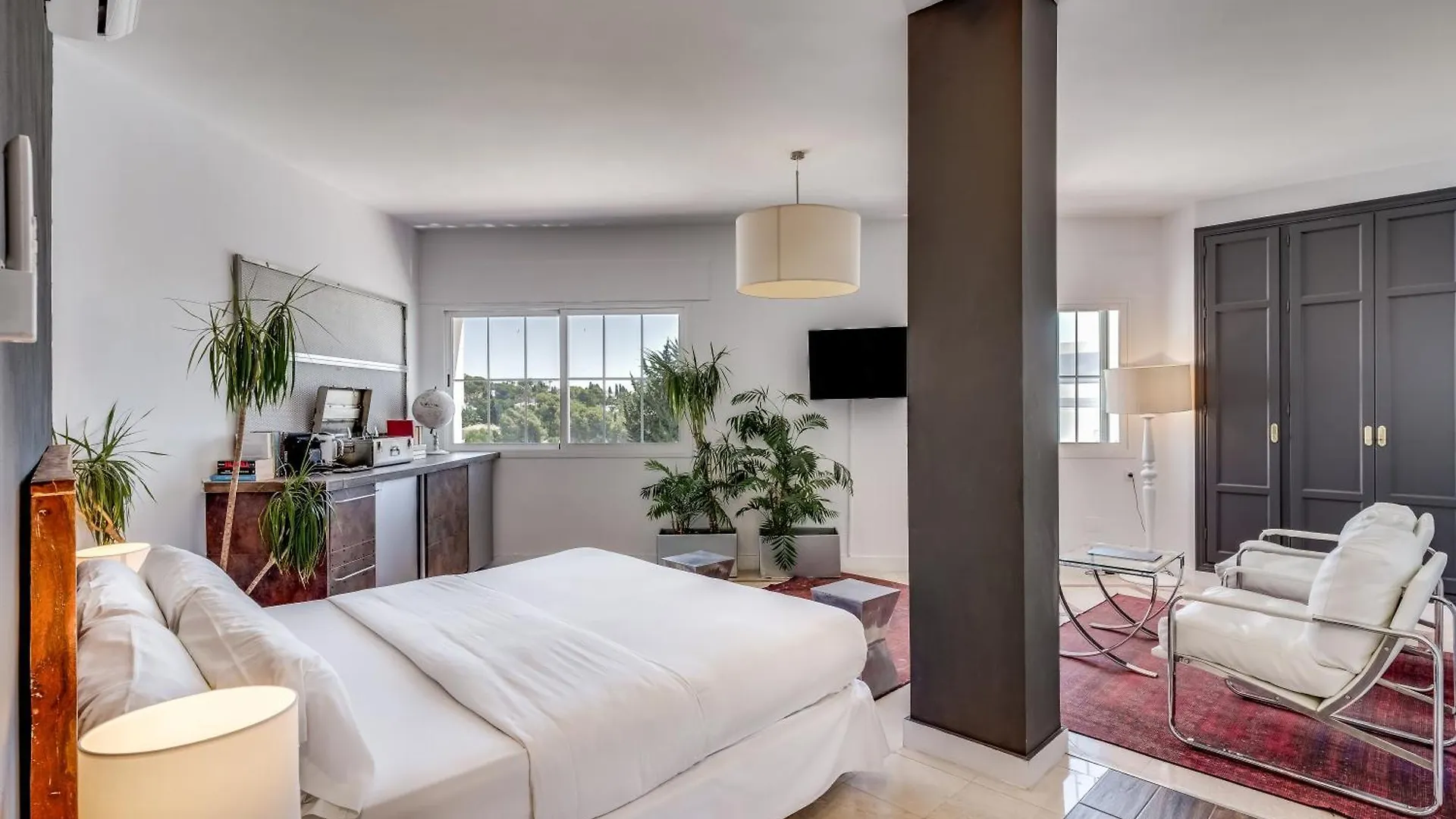 Otel Molo Luxury Suites Puerto Banus Marbella İspanya