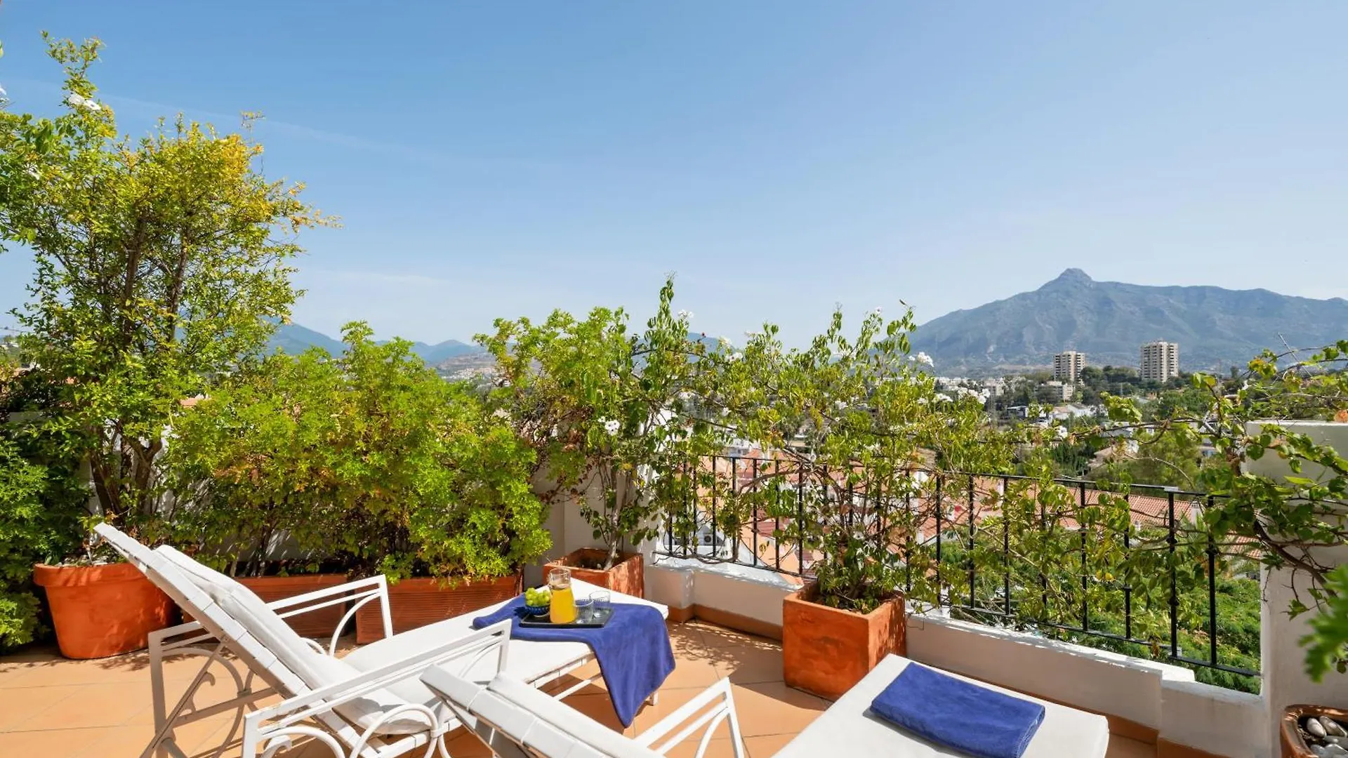 Molo Luxury Suites Puerto Banus Marbella